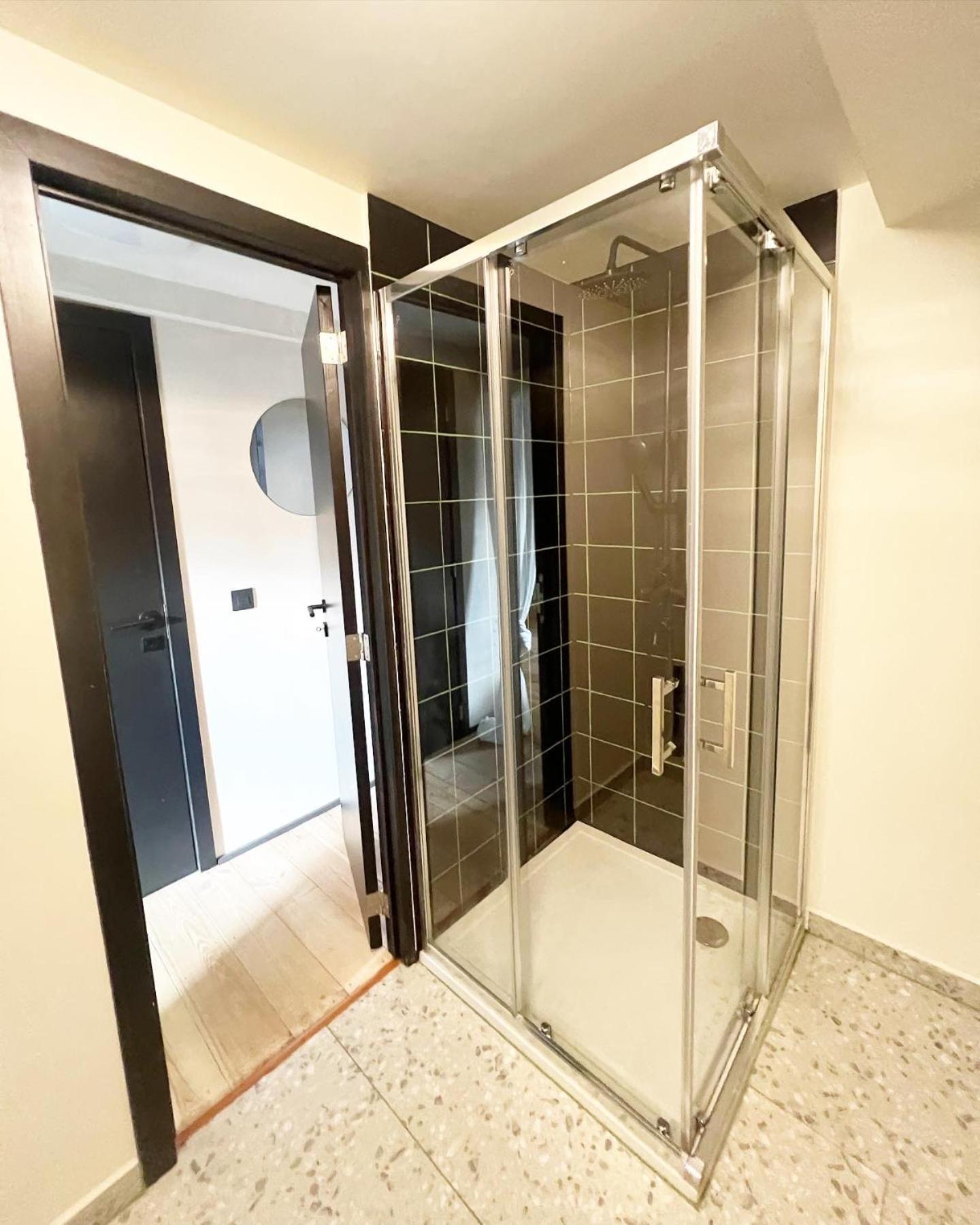 Loulou Home'S Antwerpen Buitenkant foto